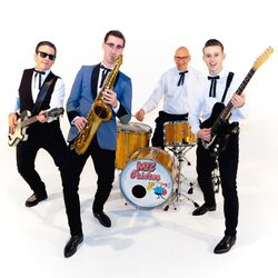 Presentació del sisè disc de MCF CHICKEN