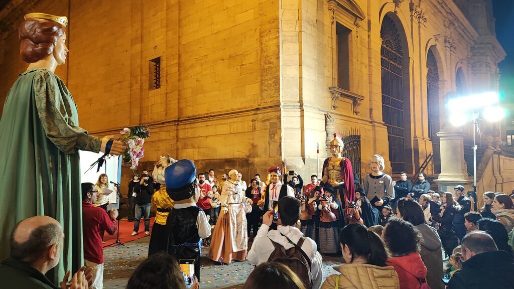 Dissabte de cultura popular, música tradicional i premis a l’Eix Comercial