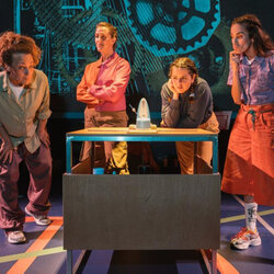 Espectacle familiar 'L4 s4nd4li4 de Pit4gores'