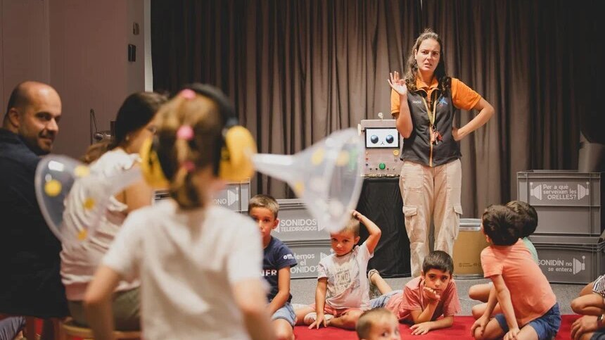 Taller 'Sons teledirigits'