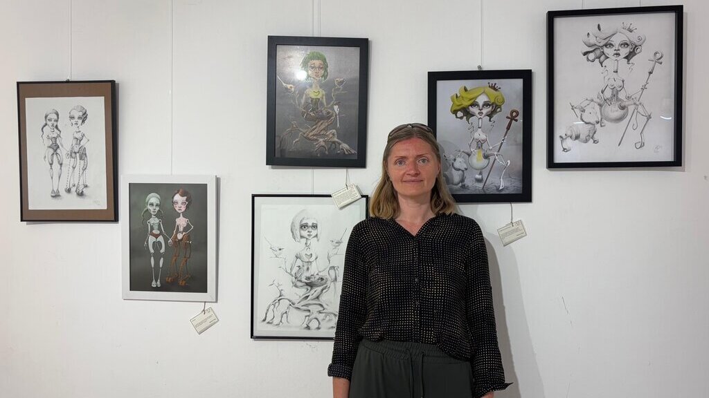 Exposició 'Déus, Màscares i Ales' de Barbara Cabaj a l'Hospital Universitari Arnau de Vilanova