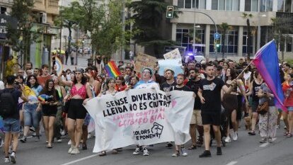 Manifestació Orgull LGTBIQA+ a la ciutat de Lleida