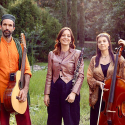 Actuació de la cantant i clarinetista Carola Ortiz