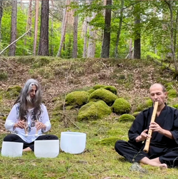 Meditació amb bols de quars