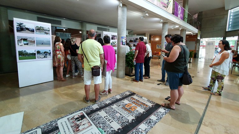 Mostra fotogràfica "Veïnes del món"